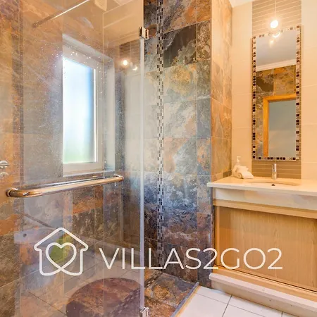 Villa Grace - 5 Bedroom With Swimming Pool *