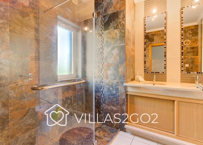 Вилла Grace - 5 Bedroom With Swimming Pool *