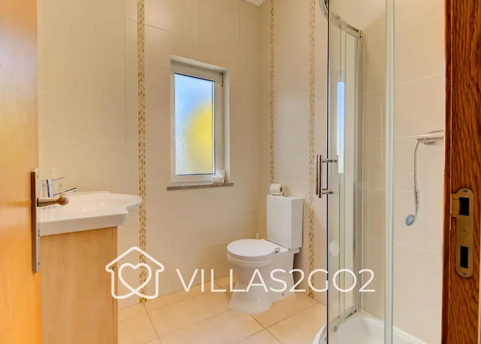 Grace - 5 Bedroom With Swimming Pool Вилла