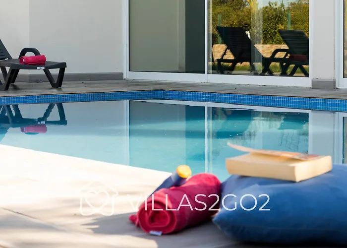 Grace - 5 Bedroom With Swimming Pool Вилла *