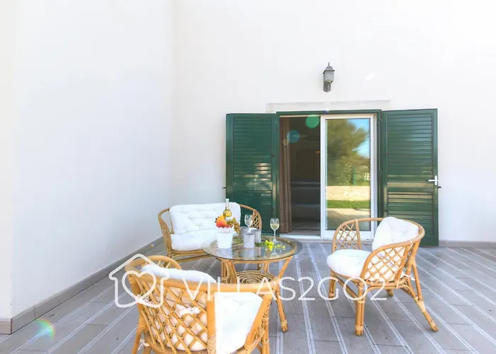 Grace - 5 Bedroom With Swimming Pool Вилла