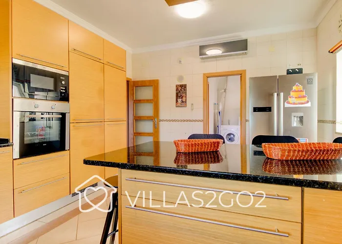 Grace - 5 Bedroom With Swimming Pool Вилла *