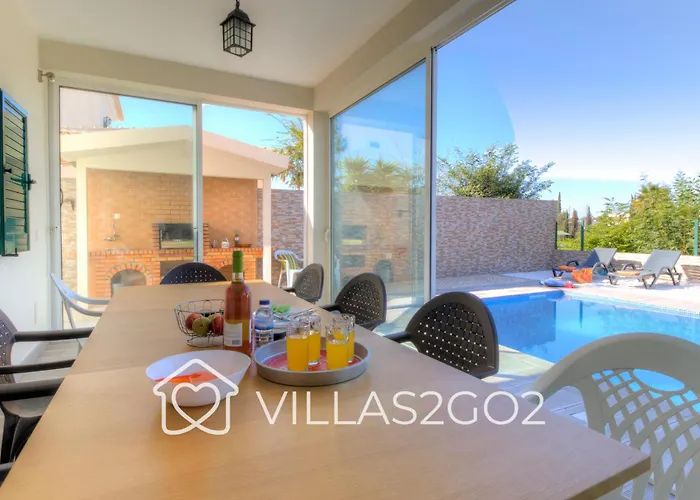 Grace - 5 Bedroom With Swimming Pool Вилла Албуфейра