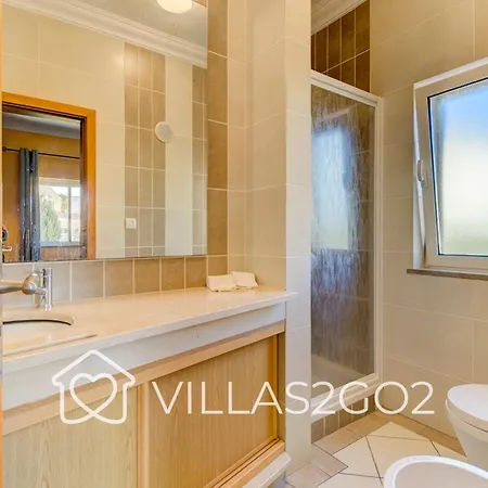 Grace - 5 Bedroom With Swimming Pool וילה אלבופיירה