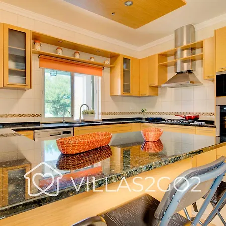 Villa Grace - 5 Bedroom With Swimming Pool